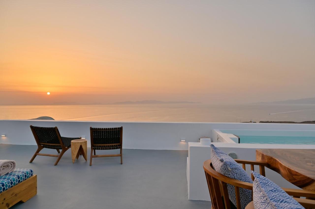 Cape * Oia