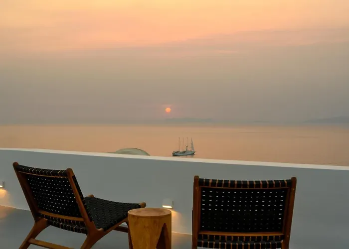 Cape Suite Oia